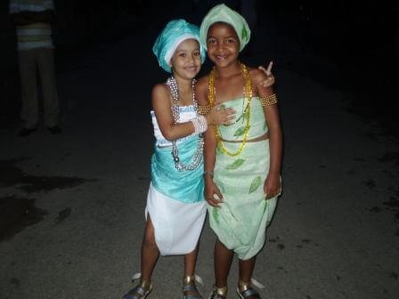 Afoxé Ayó Delê - Xirê Iriti Lonã 2009 - Mirela e Giovana