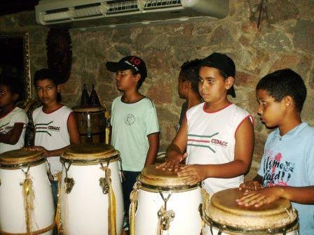 Ojó Odé Inlá - Percussão com Escola Albion Ojó Odé Inlá - Percussão com Escola Albion