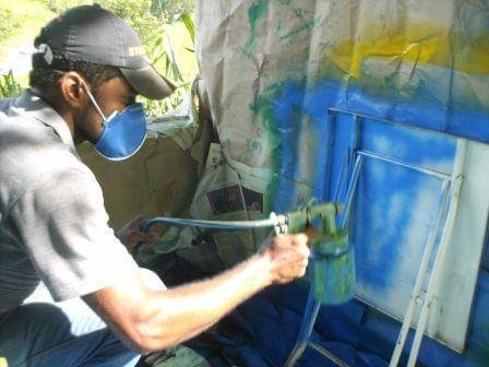 Pintura das cadeiras Pintura das cadeiras