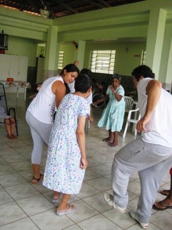 Dançaterapia no Asilo
