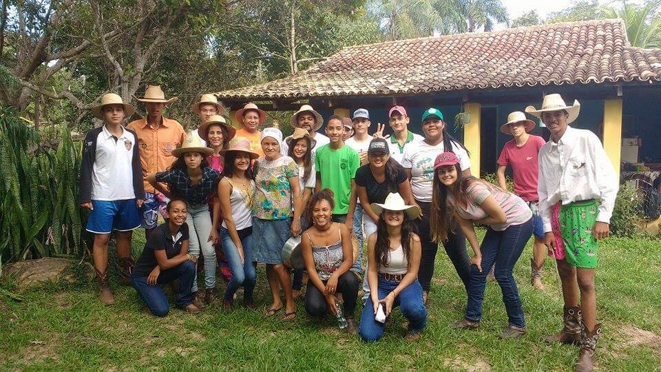 “Escola na Roça” com alunas e alunos de Agroecologia do IFG