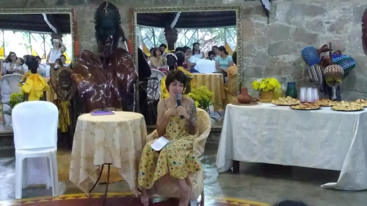 A EDUCAÇÃO PLURICULTURAL NA VILA ESPERANÇA com Sheylane Brandão