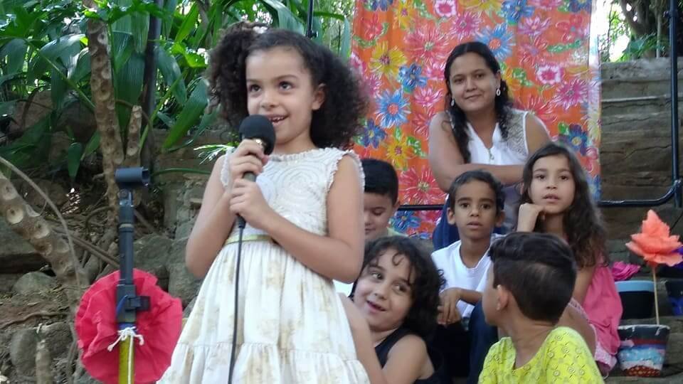 “Poesia da Vila, Vila da Poesia” no quintal da Escola Pluricultural Odé Kayodê