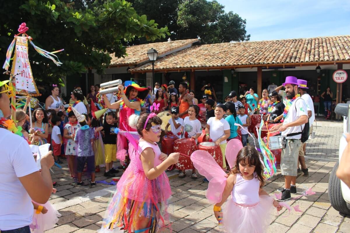 Carnaval no Mercado: “Bloco Asas” e “Bloco da Vila”