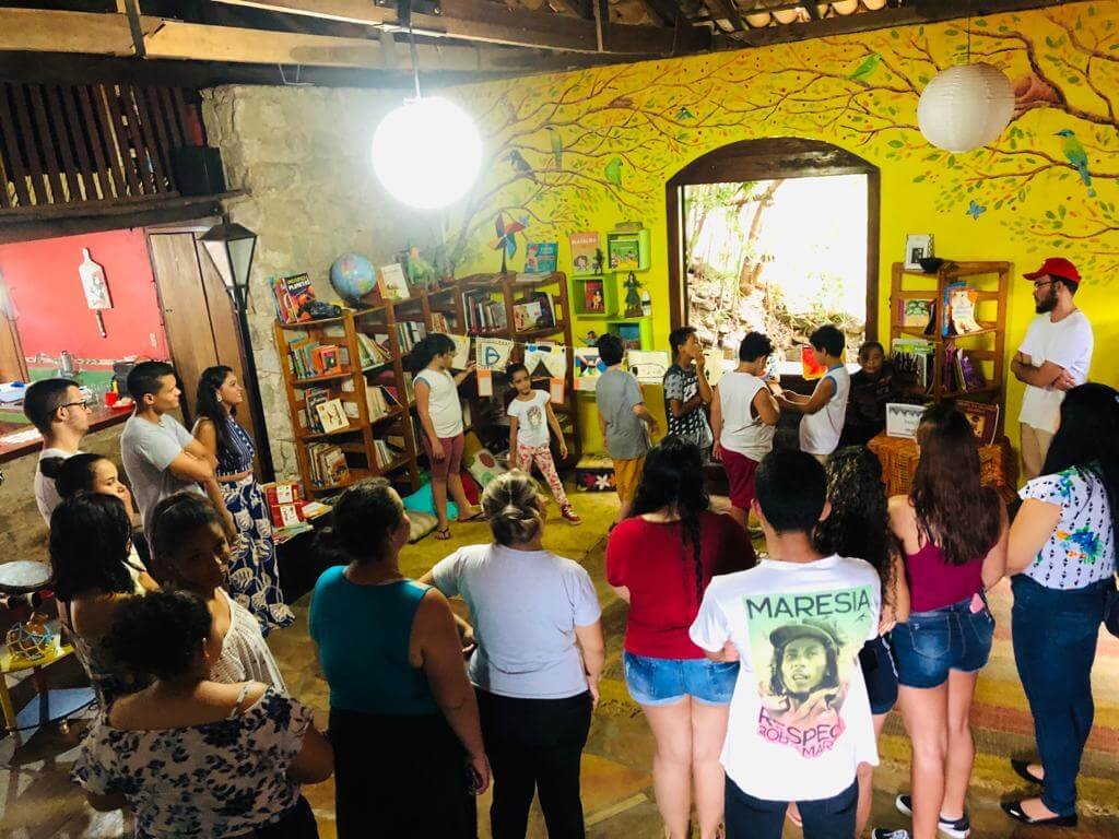 OJALAYÉ (mercado do mundo) encerra a semana da consciência negra na Escola Pluricultural Odé Kayodê