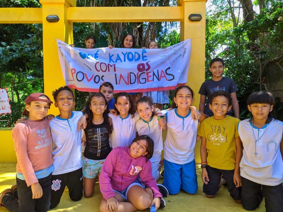 Turma Udu-de-Coroa-Azul em apoio às lutas indígenas!