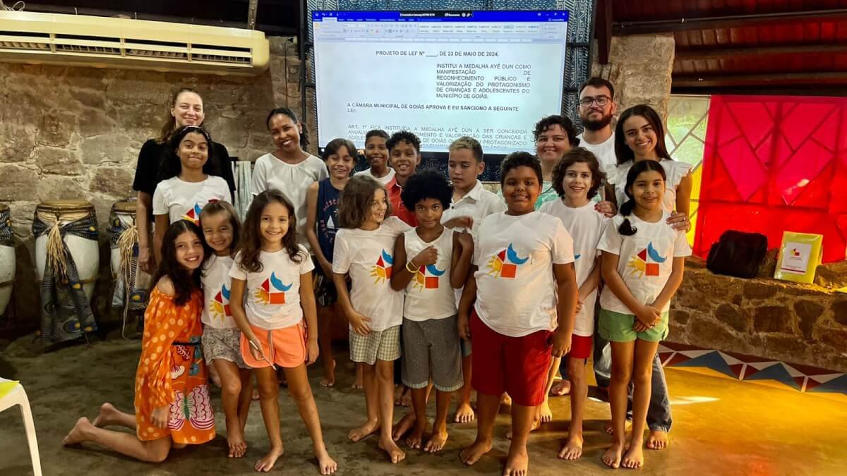 Crianças da Vila Esperança avançam com Projeto de Lei na Câmara Municipal