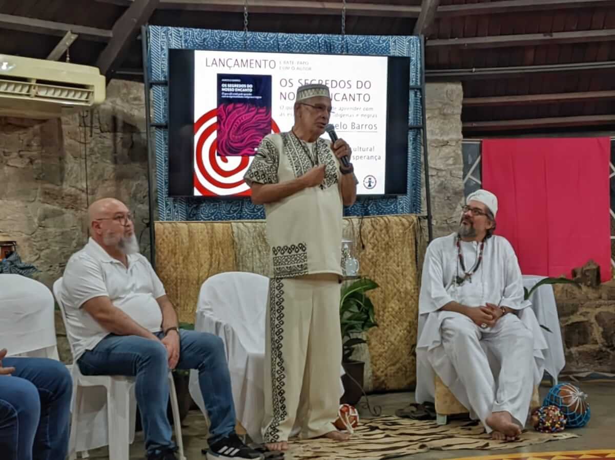 Lançamento de “Os Segredos do Nosso Encanto”: Vila Esperança Recebe Marcelo Barros