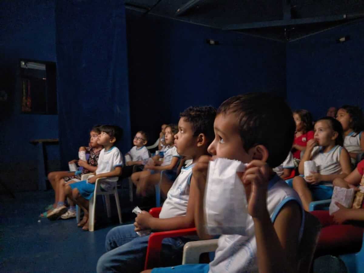 Cine Vila une Gerações na Casa da Lua em Sessão Especial para Avós e Netos