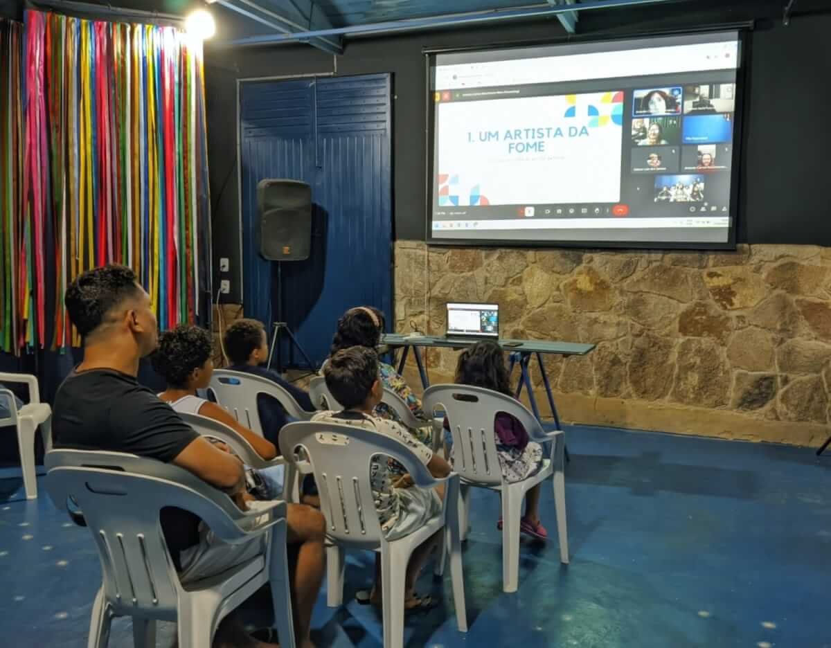 Trajes de Cena do Projeto Circo K: Imaginário e Repertório no Processo de Criação
