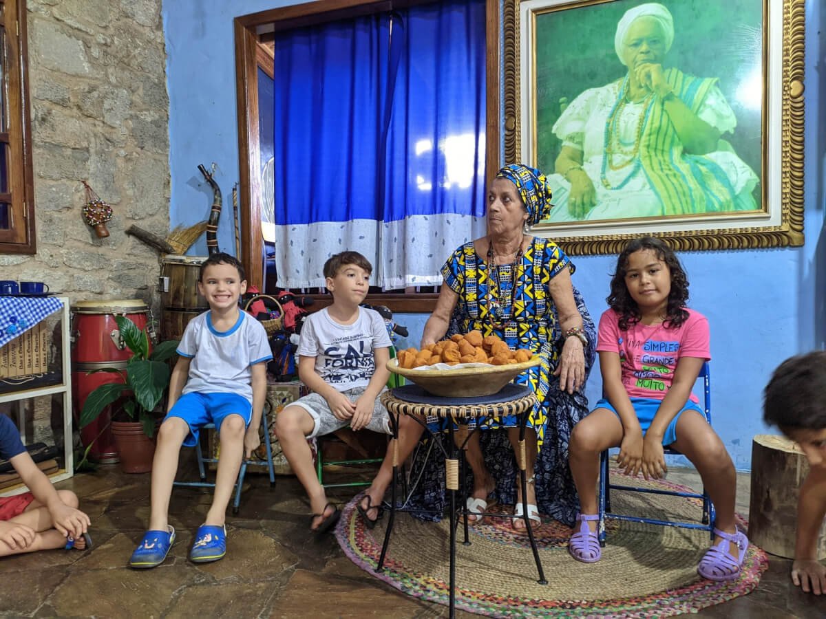 Tradição e Sabores Ancestrais: Um Dia Especial com a Avó Regina na Odé Kayodê