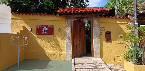 Fachada Biblioteca Obá Biyi